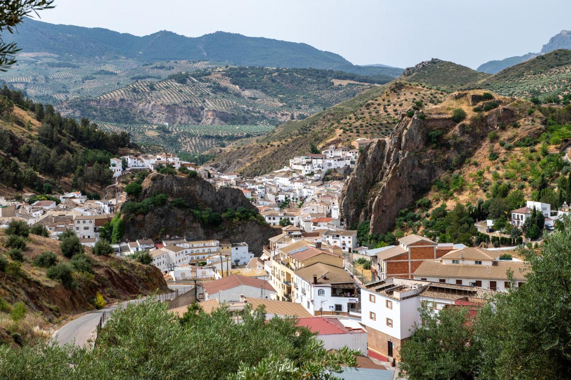 Alojamiento Turistico Loma Alta Cambil Buitenkant foto